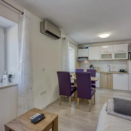 Zea Apartment