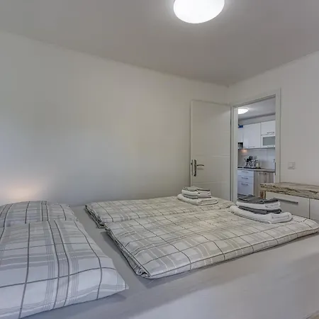 Zea Apartamento Funtana